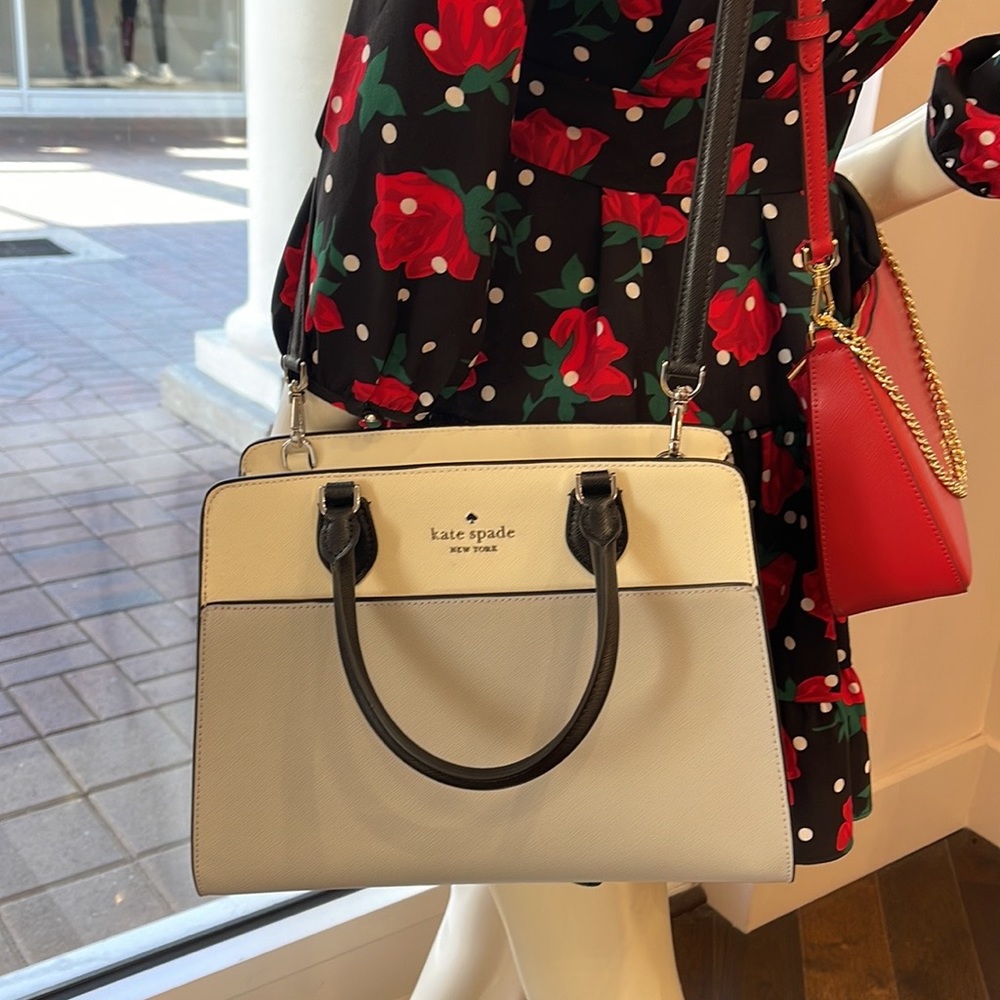 Kate Spade Madison Colorblock Saffiano Leather Medium Satchel
Platinum Grey
NWT - Picture 15 of 16